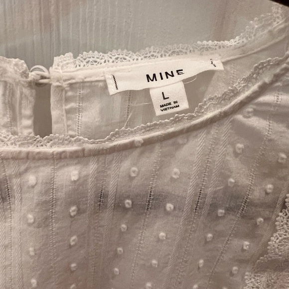 Women’s Size Large White ruffled blouse - Picture 2 of 3